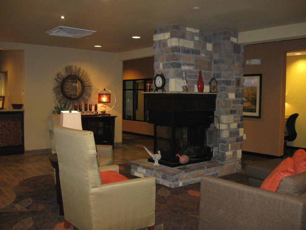 Little Missouri Inn & Suites New Town Екстер'єр фото