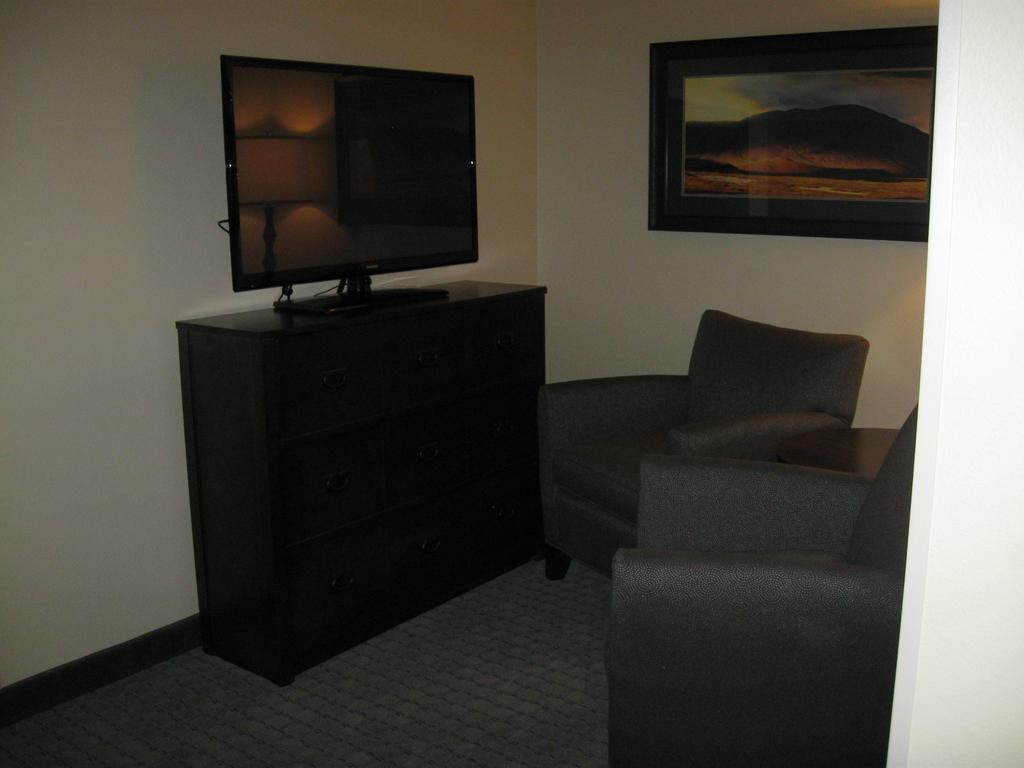 Little Missouri Inn & Suites New Town Номер фото