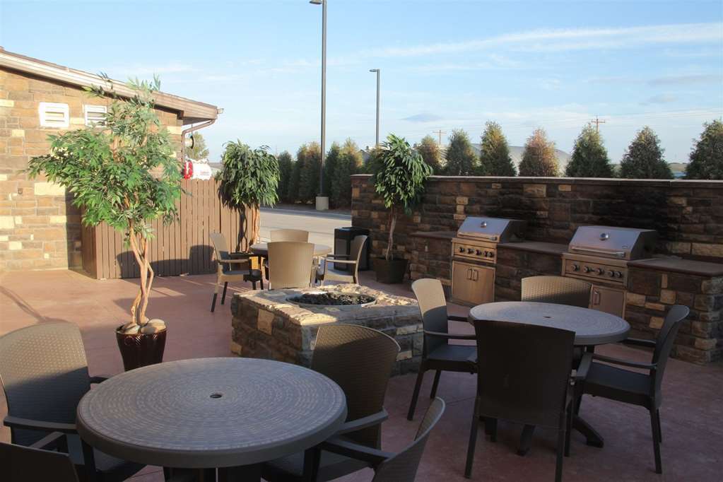 Little Missouri Inn & Suites New Town Екстер'єр фото