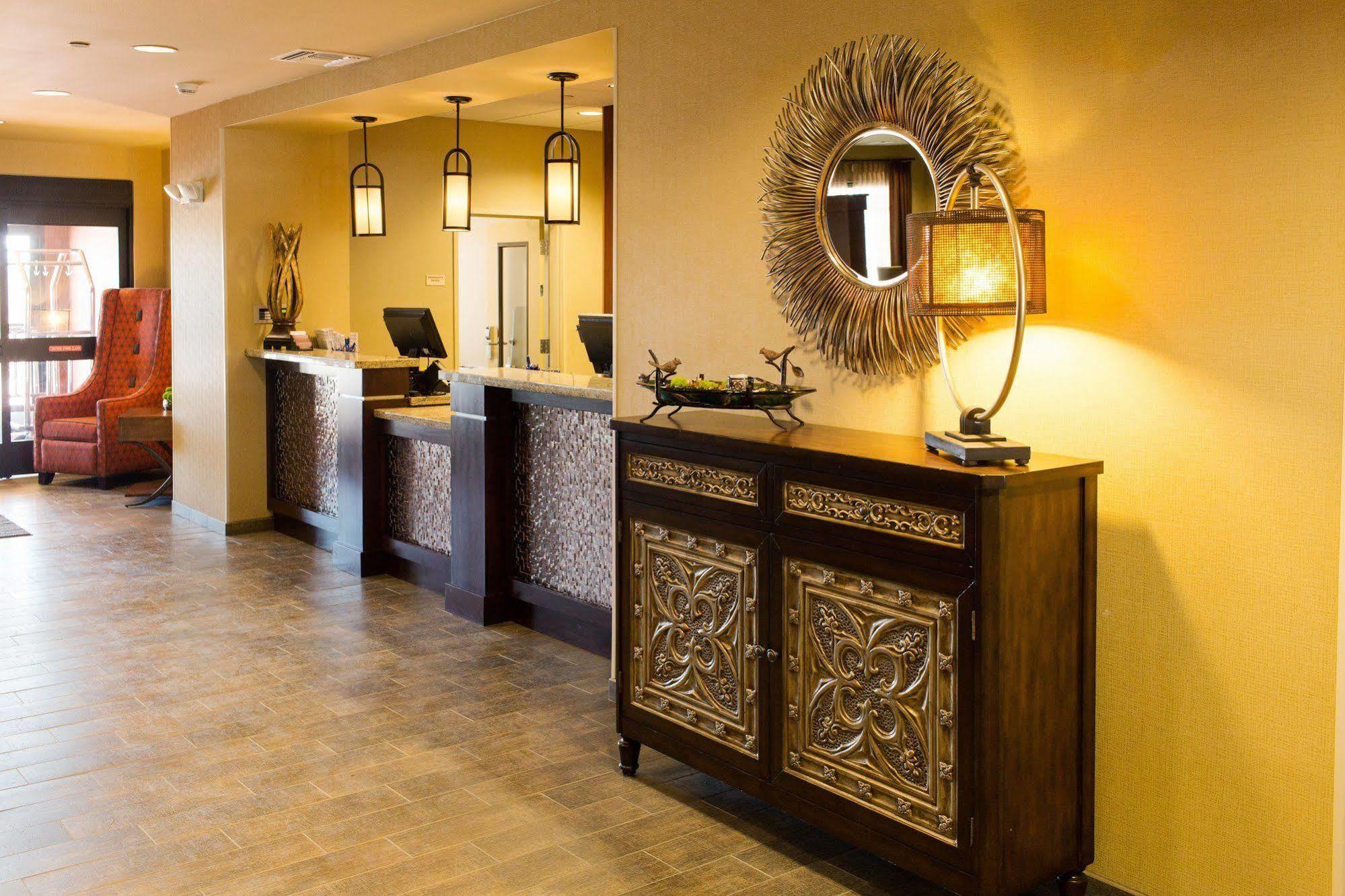 Little Missouri Inn & Suites New Town Екстер'єр фото