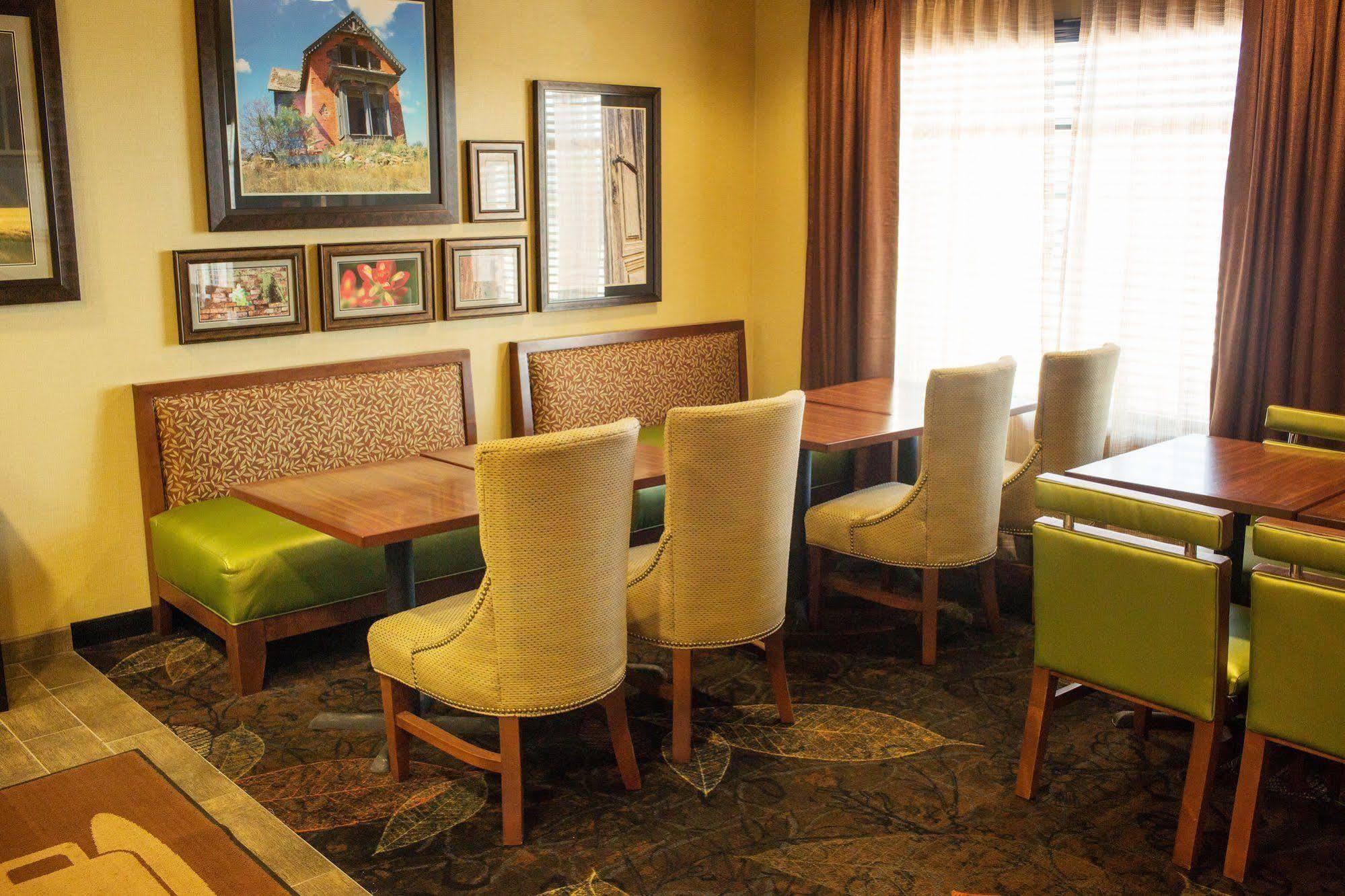 Little Missouri Inn & Suites New Town Екстер'єр фото