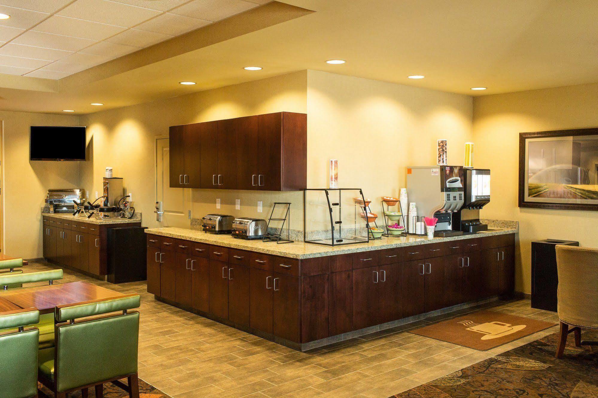 Little Missouri Inn & Suites New Town Екстер'єр фото